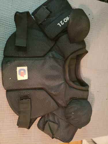 Senior Used Large Shoulder Pads