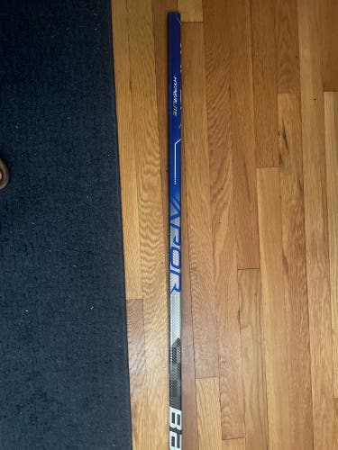Senior Left Hand P28 Pro Stock Vapor Hyperlite Hockey Stick