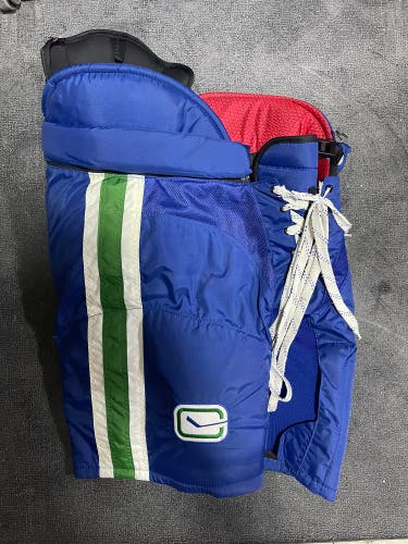 Canucks pro pants
