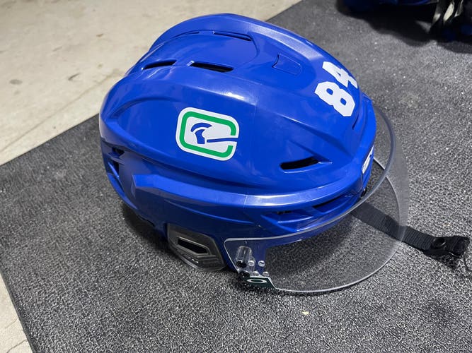 New Medium CCM Pro Stock Tacks 110 Helmet