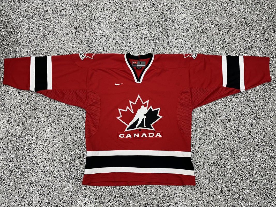 Vintage Nike Team Canada IIHF Hockey Jersey Pair Red and White Large