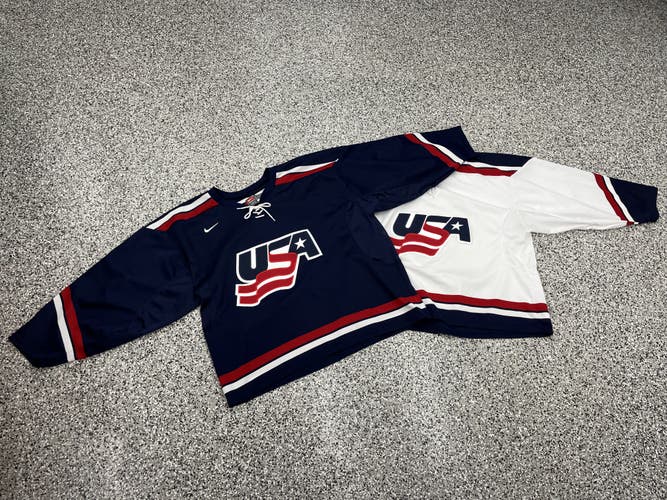 Vintage Nike Team USA IIHF Hockey Jersey Pair Blue and White Large