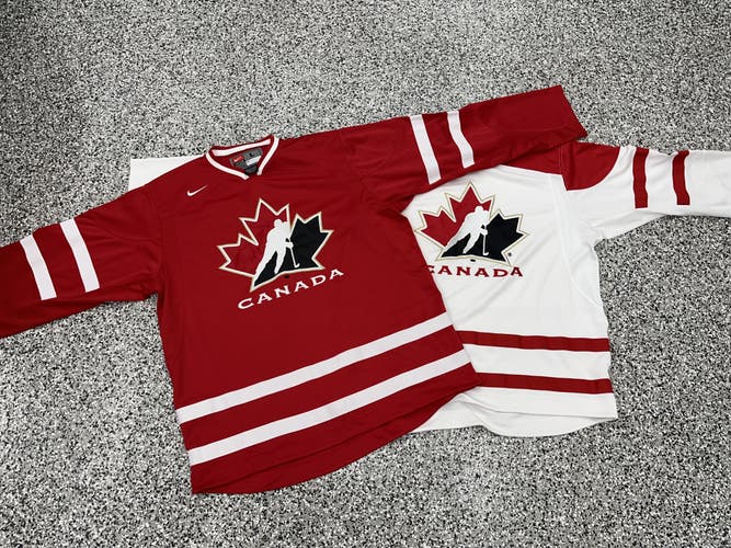 Vintage Nike Team Canada IIHF Hockey Jersey Pair Red and White Large
