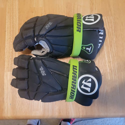 True Warrior Evo Lacrosse Gloves Large