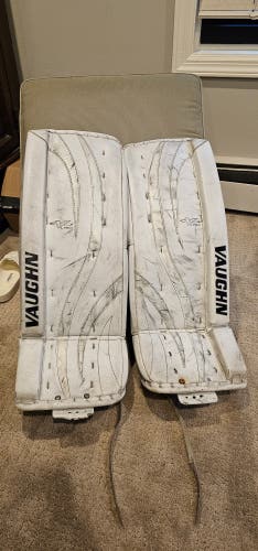 26" Vaughn Ventus LT60 Goalie Leg Pads