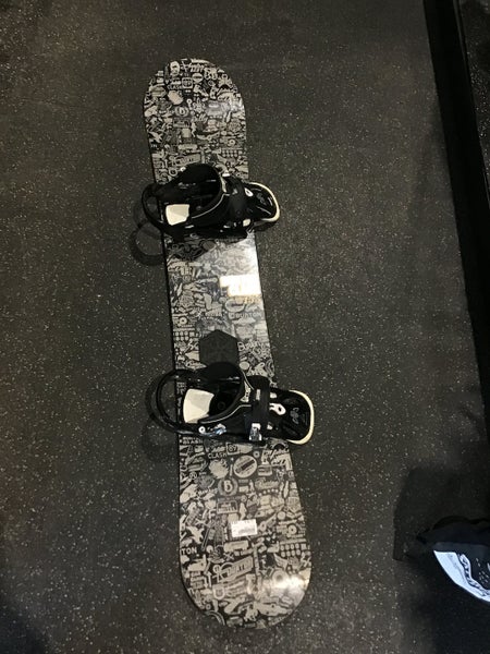 Used Burton Blunt 155 Cm Snowboard Mens Combo | SidelineSwap