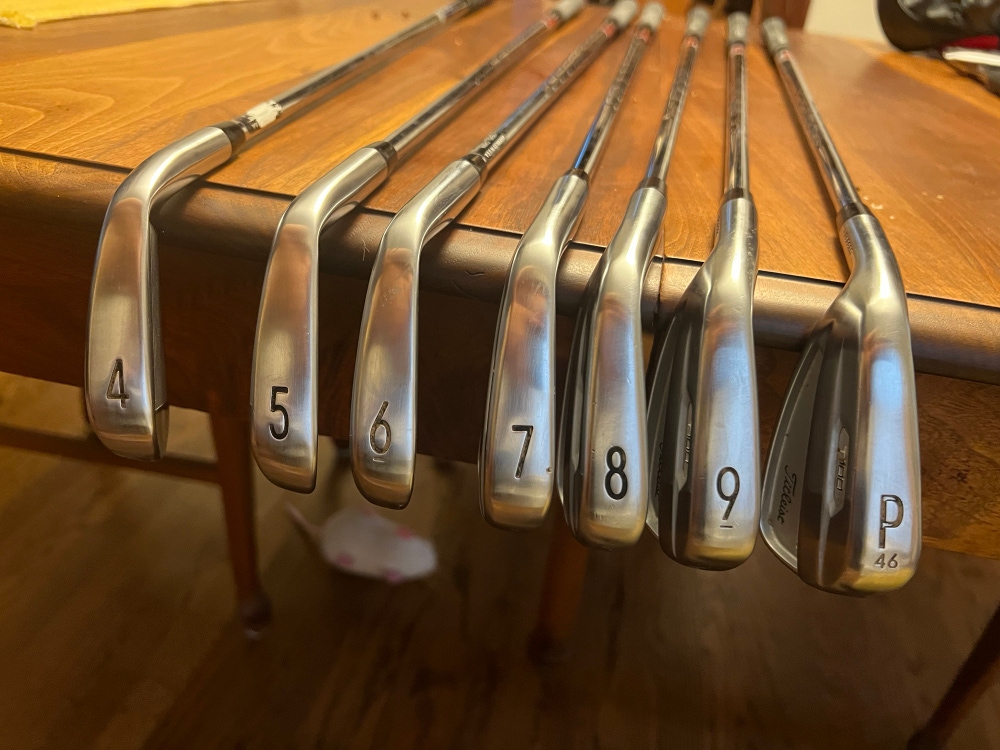 Used Left Hand 7 Pieces 2021 T100 Iron Set