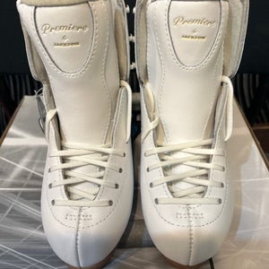 New old stock Jackson DJ 2800 white size 4 wide skate boot