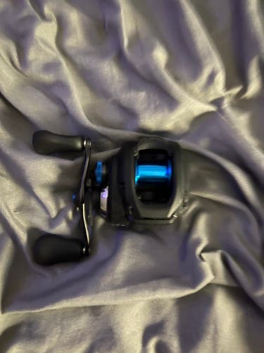 Used  Fishing Reel