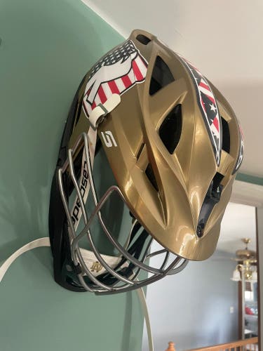 Player's Cascade S Helmet