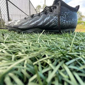 Men's Molded Cleats Mid Top Spotlight MC