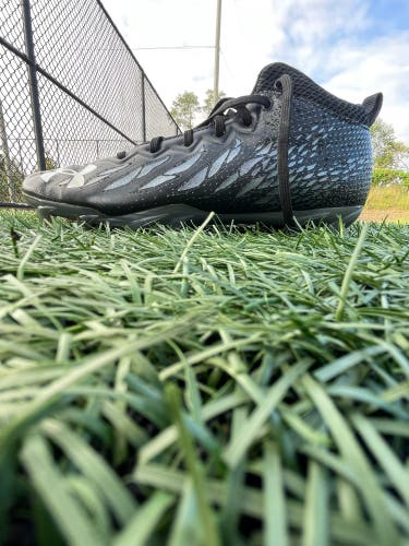 Men's Molded Cleats Mid Top Spotlight MC