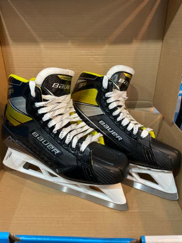 New Bauer Regular Width  Size 11 Supreme 3s Hockey Goalie Skates