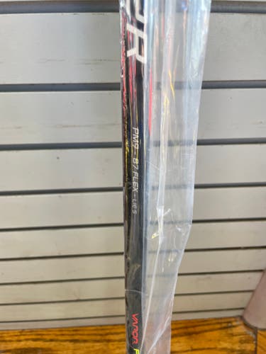 New Senior Right Handed 87 Flex Bauer Vapor FlyLite Hockey Stick PM9