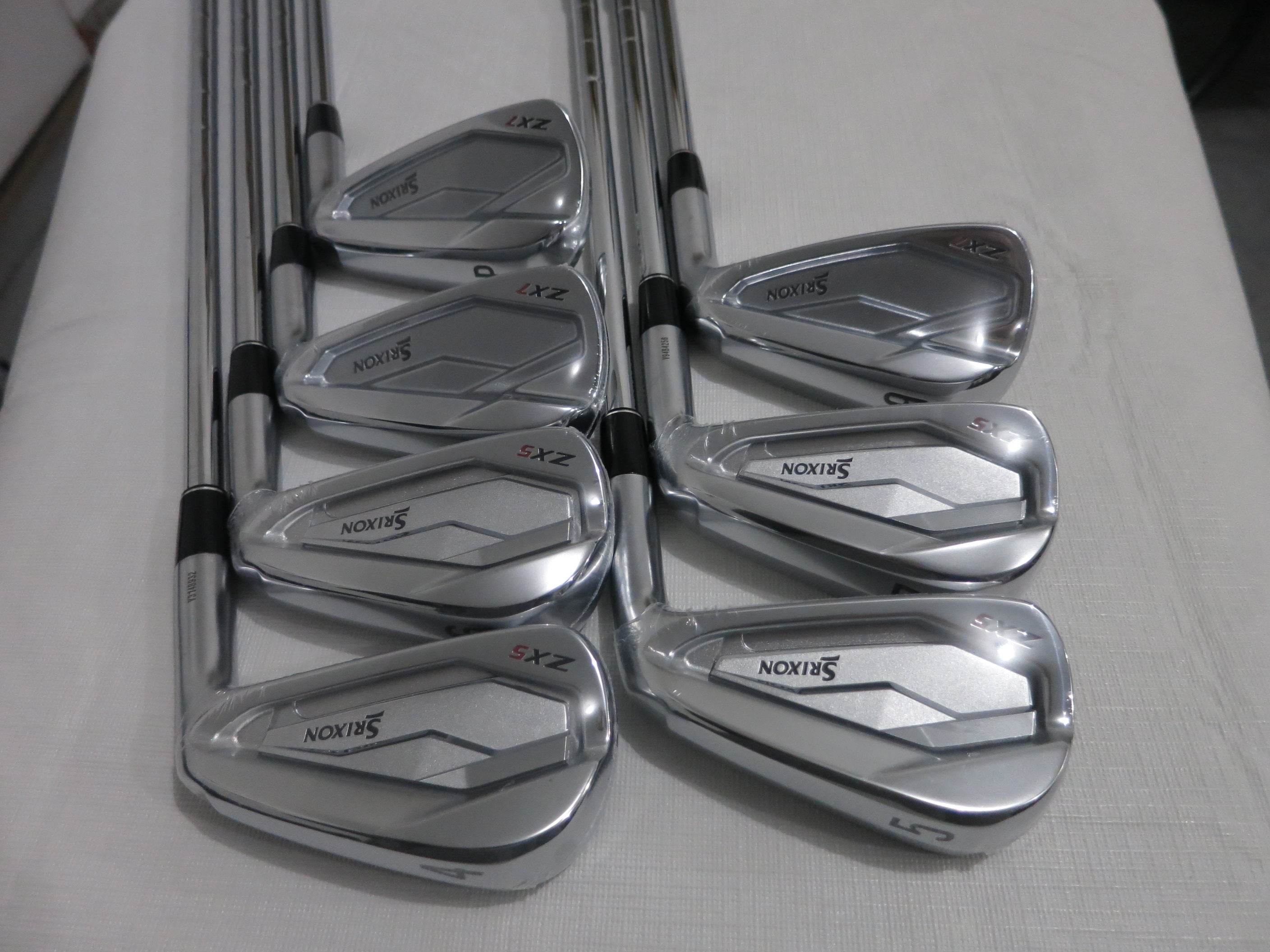 Srixon ZX5 & ZX7 Combo Iron Set - 4-PW - Pro Modus 120 Stiff Flex