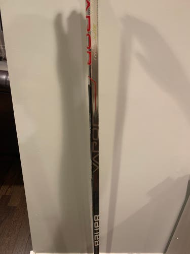 Intermediate Right Handed P92  Vapor Hyperlite Hockey Stick