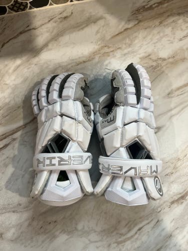 Player's Maverik 14" M5 Lacrosse Gloves