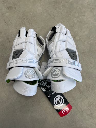 New Maverik M5 Lacrosse Gloves Large
