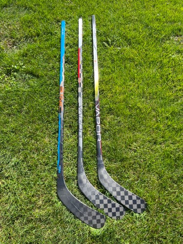 *3 pack* Junior Bauer Hyperlite, Bauer Hyperlite 2, and Bauer Nexus Sync junior sticks
