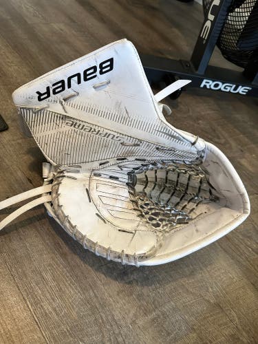 Bauer Supreme Goalie Glove Regular S29 Intermediate White