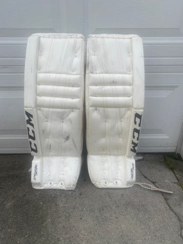 28" CCM  Extreme Flex II 760 Goalie Junior Leg Pads