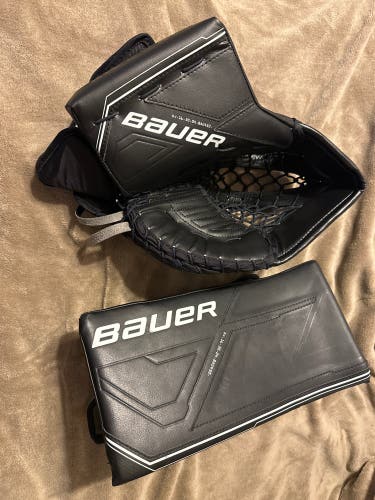 Bauer Regular M5 Pro  Like New.  Barely Worn