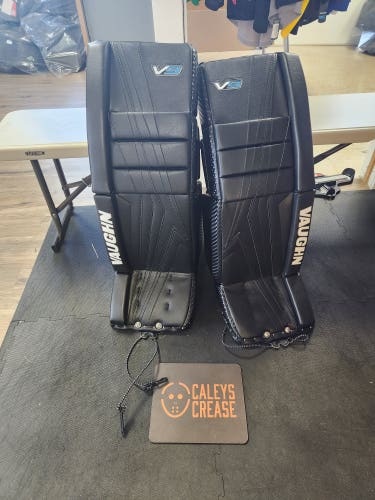 New 30" Vaughn V9 Goalie Leg Pads