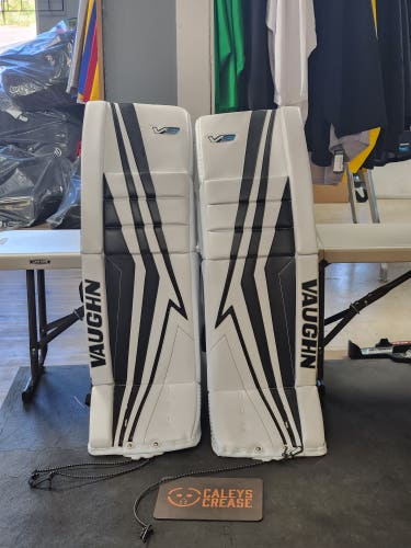 New 36" Vaughn Velocity V9 Goalie Leg Pads
