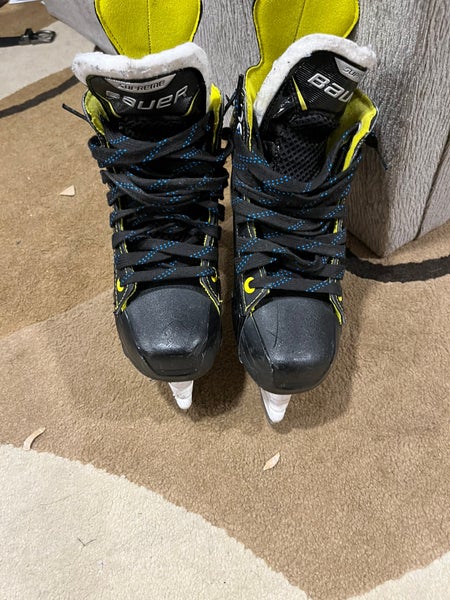Junior Bauer Regular Width Size 3.5 Supreme S35 Hockey Skates