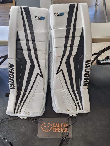Used 32" Vaughn Velocity V9 Goalie Leg Pads