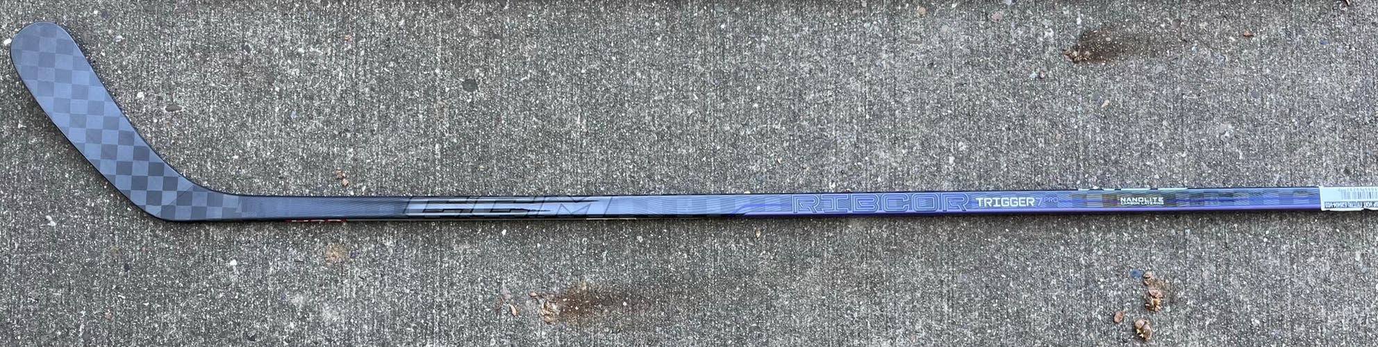 Senior Right Handed RibCor Trigger 7 Pro P29 75 Flex Hockey Stick