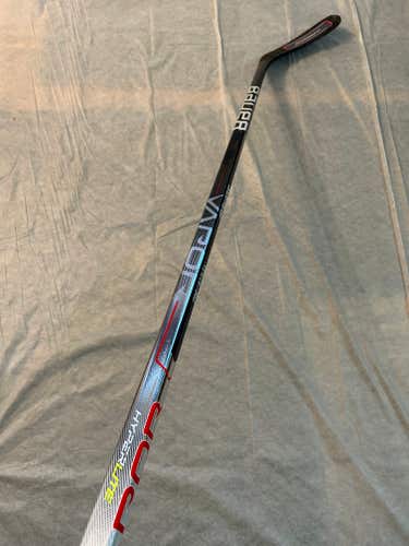 Bauer VAPOR HYPERLITE Hockey Stick | 87 Flex P92 Curve | Senior Right Hand