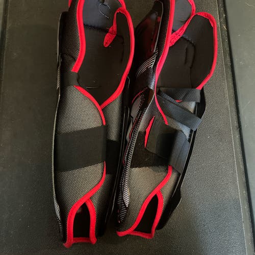 Used CCM Jetspeed edge Shin Pads