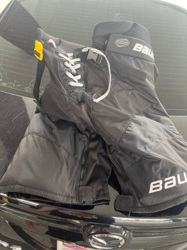 Senior Medium Bauer  Supreme 3S Pro Hockey Pants
