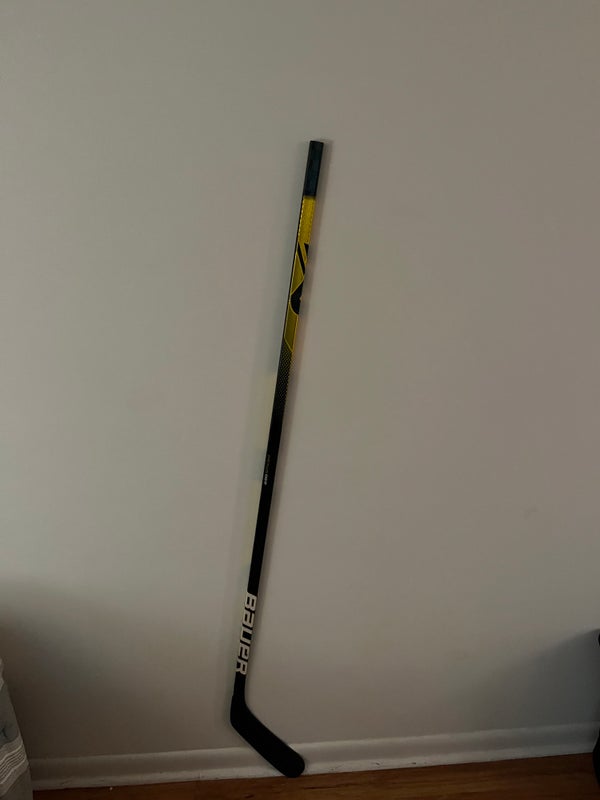 Senior Left Hand P92M Pro Stock Nexus 2N Pro Hockey Stick