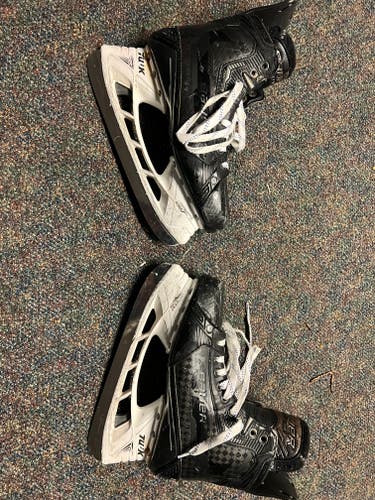 Senior Used Bauer Supreme Mach Hockey Skates Size 8.5