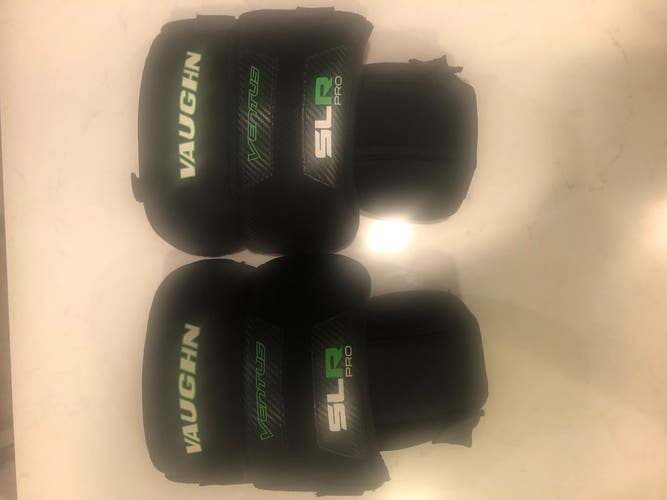 Vaughn Ventus SLR PRO Senior KNEE PADS