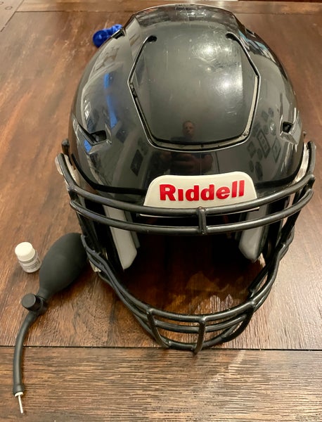 Adult Used Medium Riddell SpeedFlex Helmet