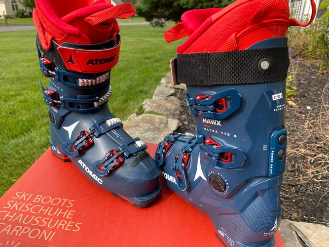 Great Condition Men's All Mountain Medium Flex Hawx Ultra 110 S Ski Boots