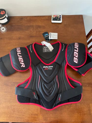 New Extra Large Bauer Vapor X700 Shoulder Pads