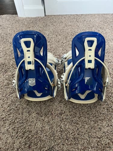 Used XL Flow Snowboard Bindings