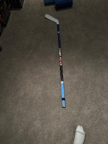 Senior Left Hand P92M Nexus Sync Hockey Stick