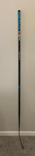 Intermediate Right Handed P88  Nexus E5 Pro Hockey Stick