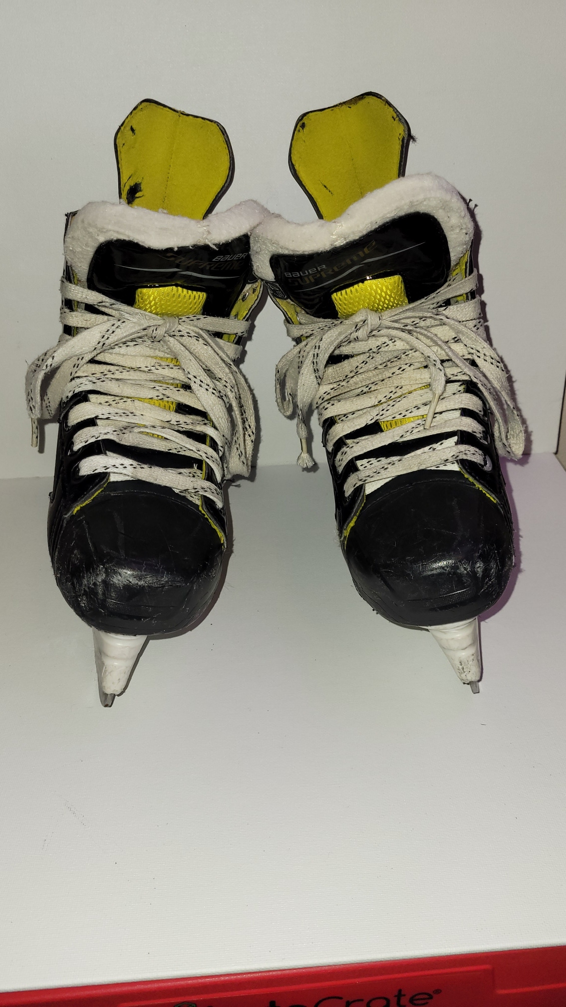 Junior Used Bauer Supreme S27 Hockey Skates Extra Wide Width Size 4