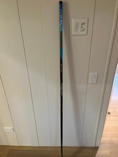 Senior Left Hand P92 Nexus Sync Hockey Stick