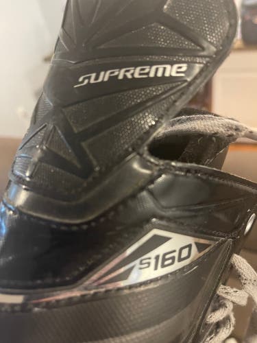 Used Bauer Regular Width  Size 9.5 Supreme S160 Hockey Skates