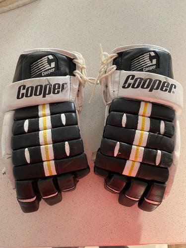 Vintage Cooper hockey Gloves