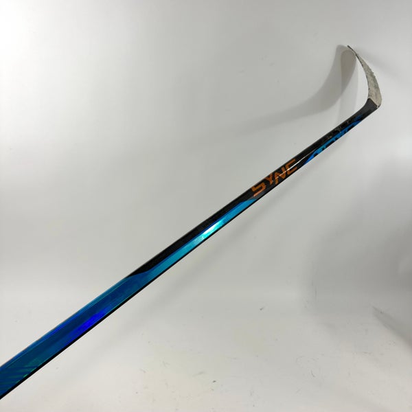 Repaired Right Handed Blue Bauer Nexus Sync | 87 Flex | P92 Curve | Grip | #Q370