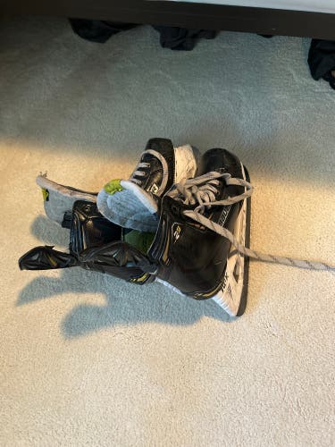 Used Bauer Size 7 Supreme 2S Hockey Skates