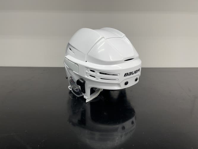 Used Large Bauer Re-Akt 75 White Helmet
